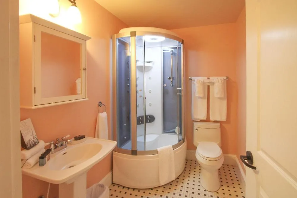 Beach Spa Bed & Breakfast Virginia Beach