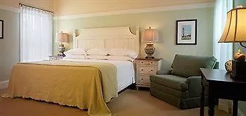 Beach Spa Bed & Breakfast Virginia Beach