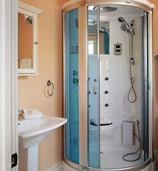 Beach Spa Bed & Breakfast Virginia Beach