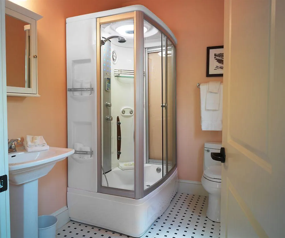 Beach Spa Bed & Breakfast Virginia Beach