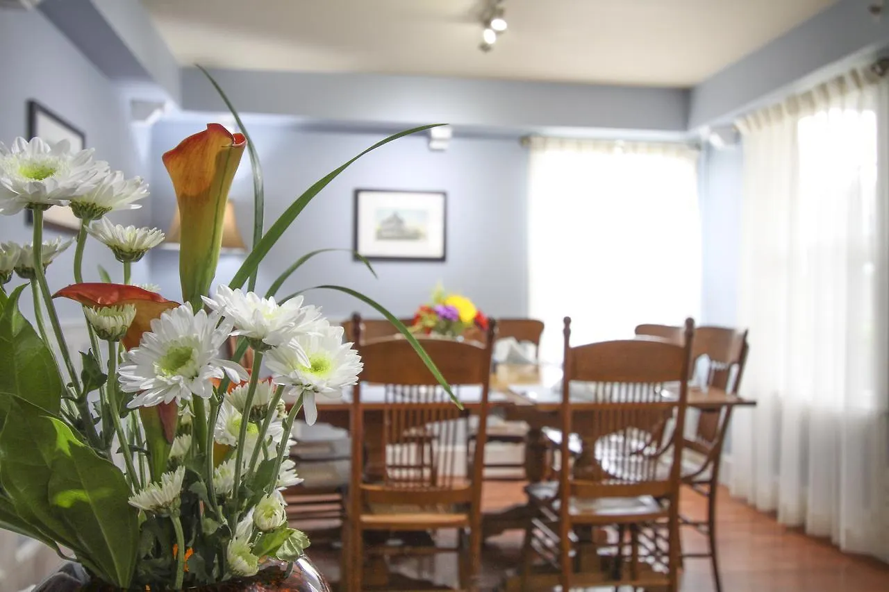 Beach Spa Bed & Breakfast Virginia Beach