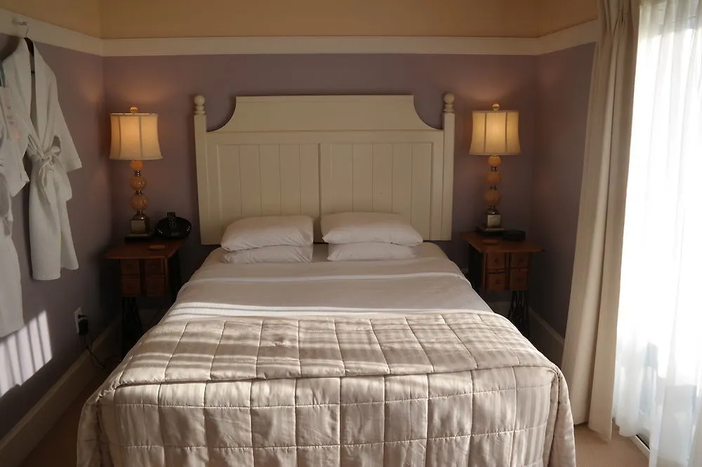 Beach Spa Bed & Breakfast Virginia Beach