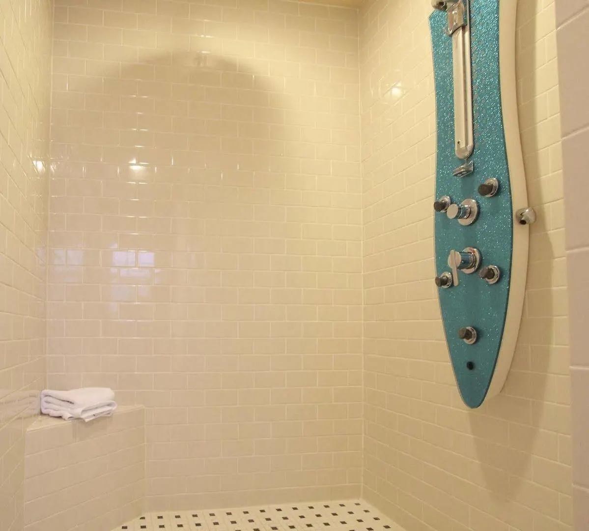 Beach Spa Bed & Breakfast Virginia Beach