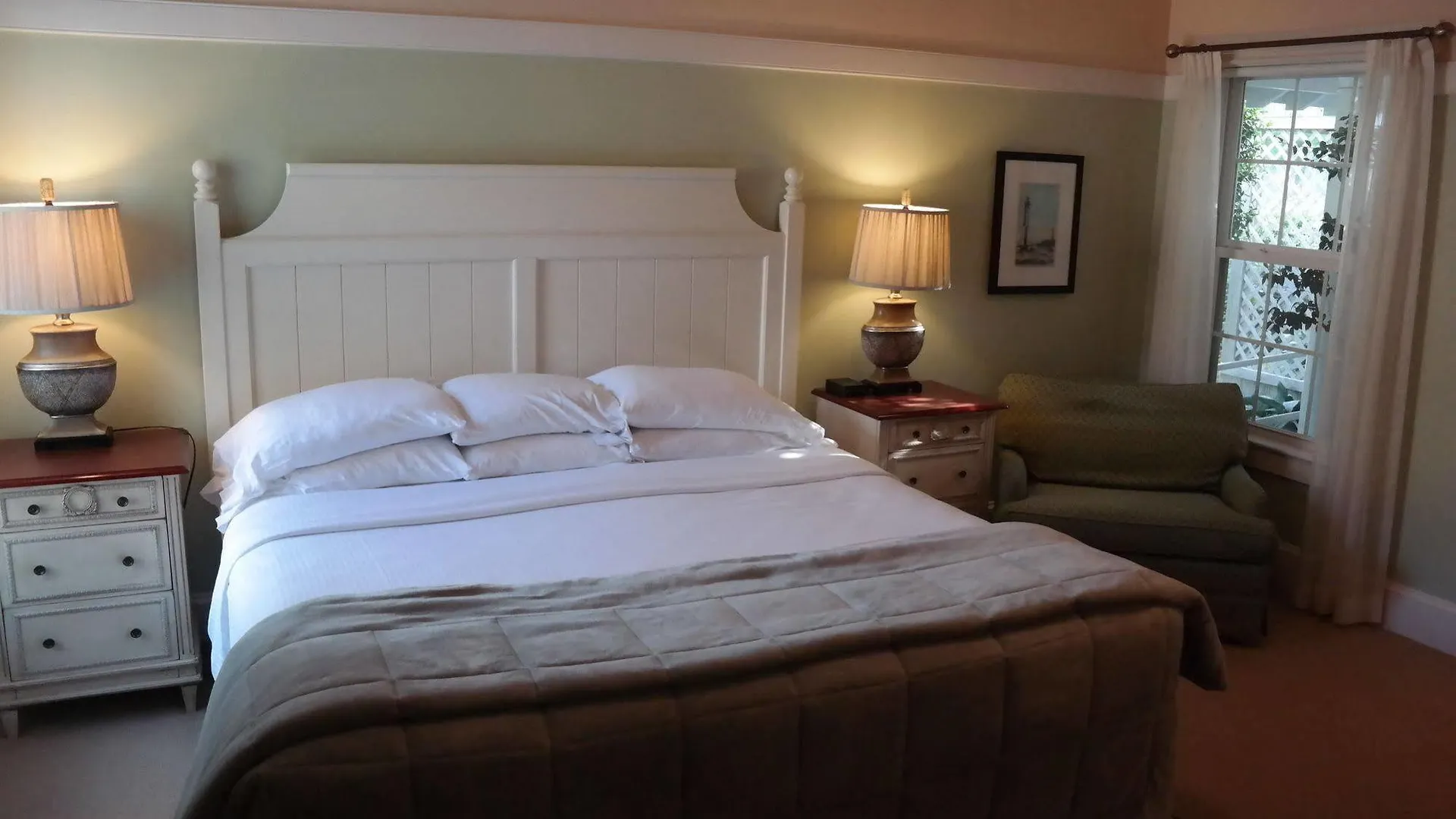 Beach Spa Bed & Breakfast Virginia Beach