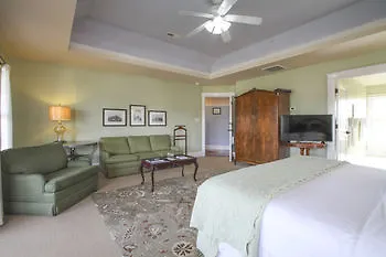 Beach Spa Bed & Breakfast Virginia Beach