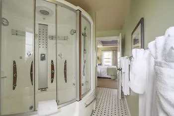 Beach Spa Bed & Breakfast Virginia Beach